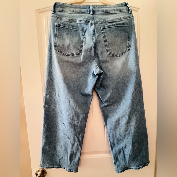 Quince Bella Stretch Patch Pocket Wide Leg Jeans - Size 31 - Picture 3 of 5